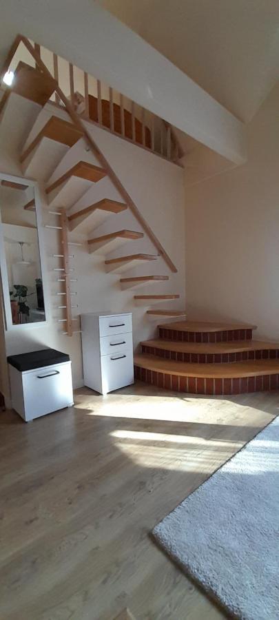 Apartamenty Emzetka โปเบียโรโว ภายนอก รูปภาพ
